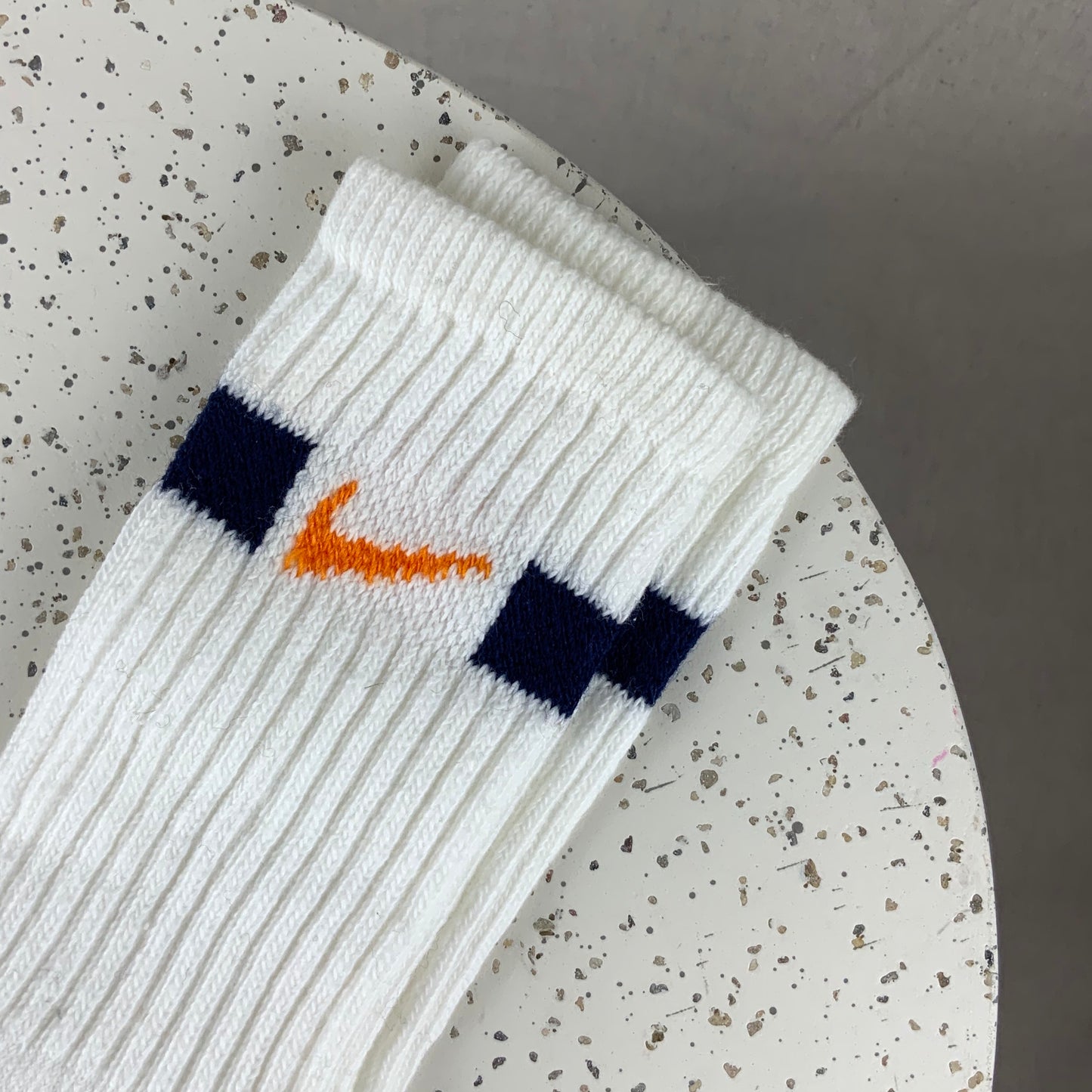 Vintage Nike Socks 90’s (White Orange)
